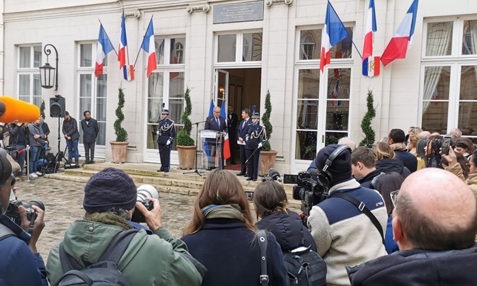 Manuel Valls : nouveau ministre des outre-mer